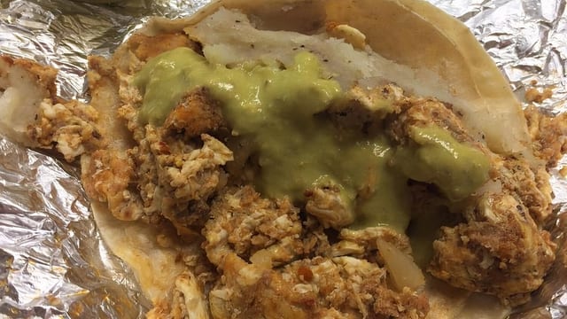 Choripapa taco.